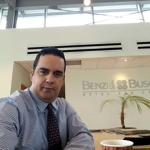 Meet your Posher, Manuel